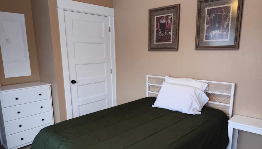 Alicia's room
