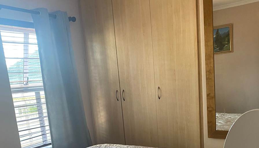 KHANYI's room