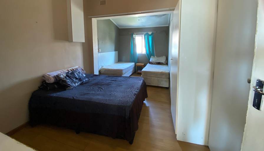 Dominique's room