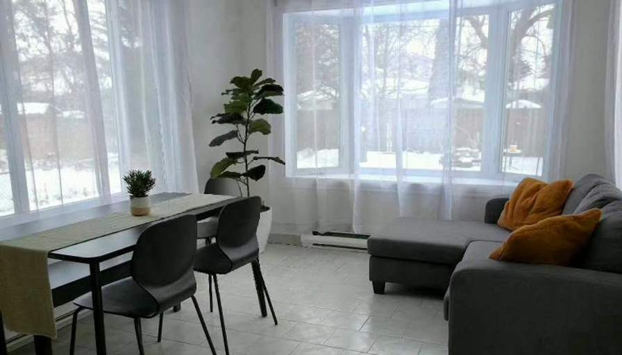 Jefry Denny's room