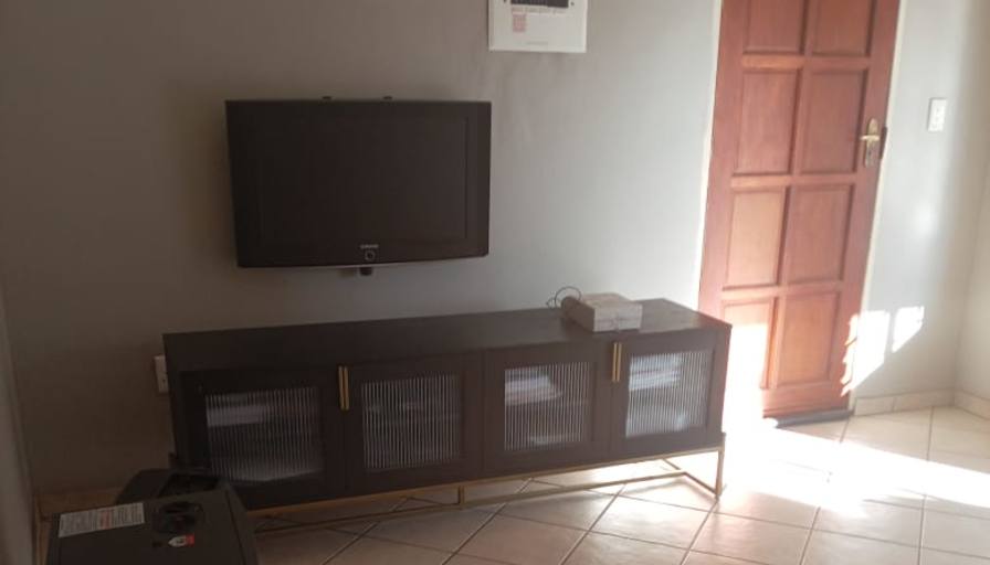 KEORAPETSE SIASIA's room