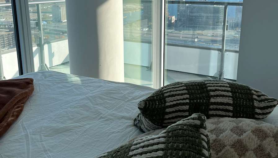 Emre's room