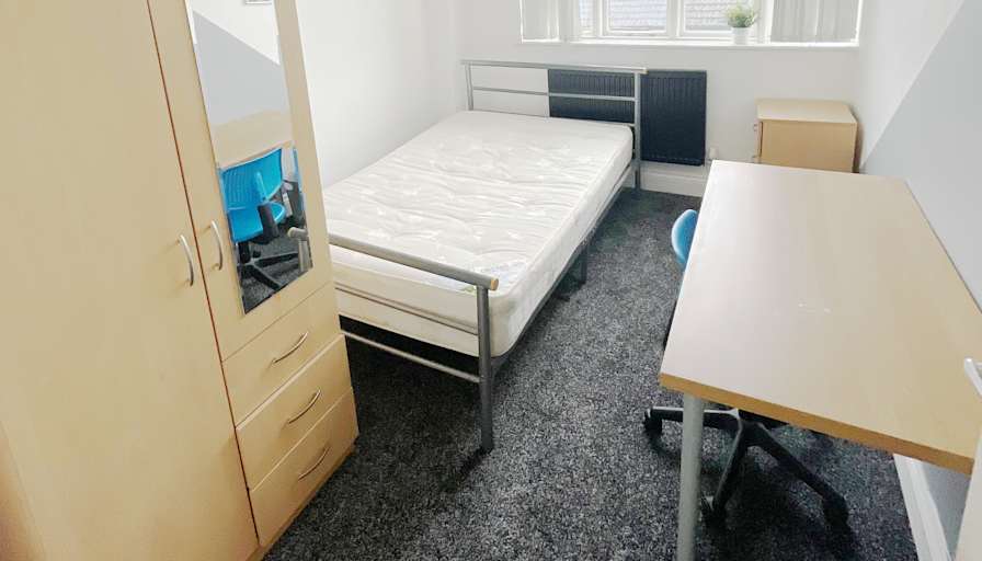 Upper Residence Property Ltd.'s room