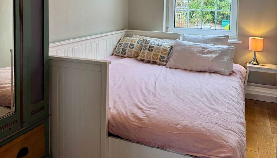 Caroline's room