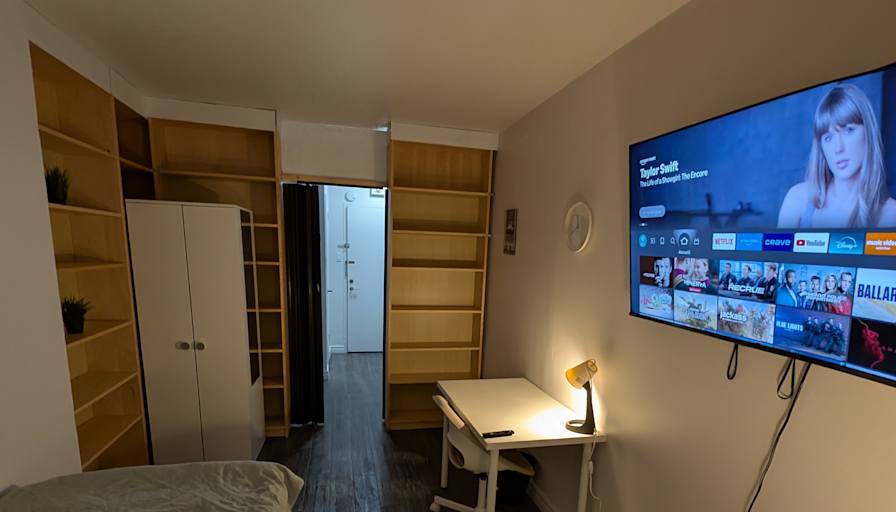 Serdar's room