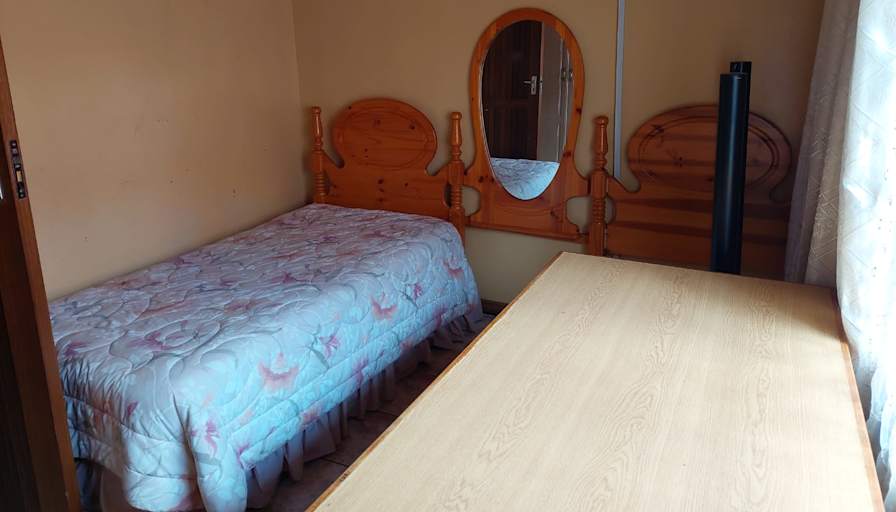 Paballo's room