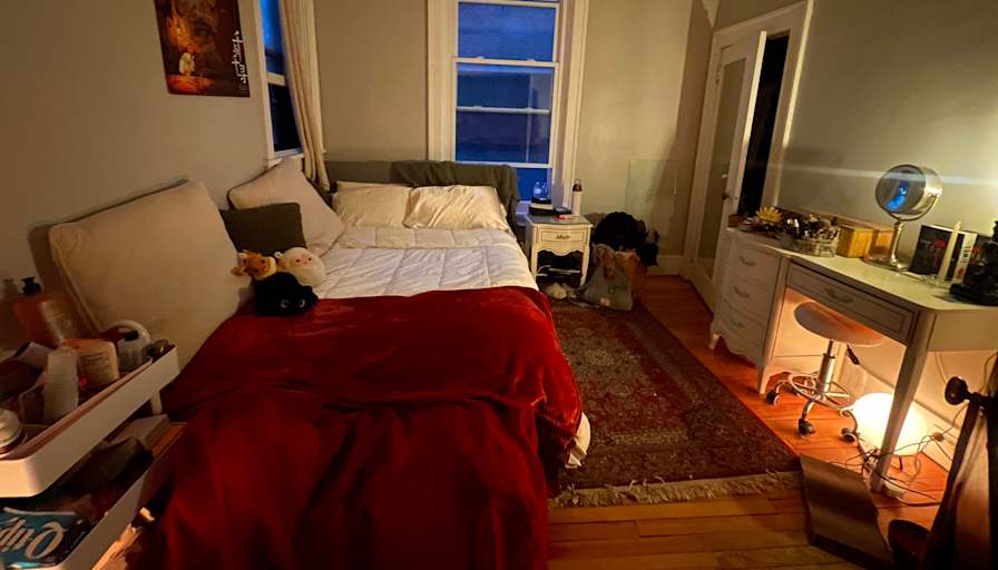 Andrea's room
