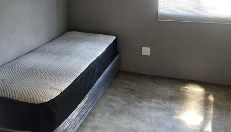Abdurahgmaan's room