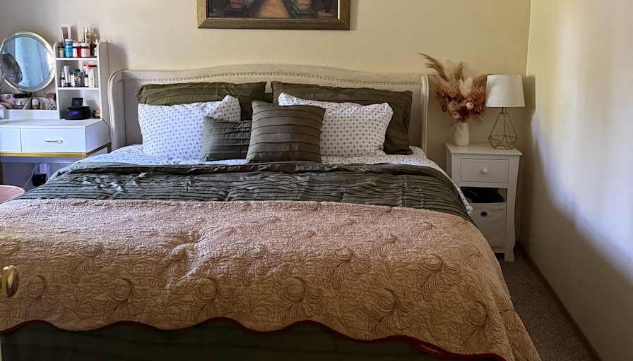 Andrea's room