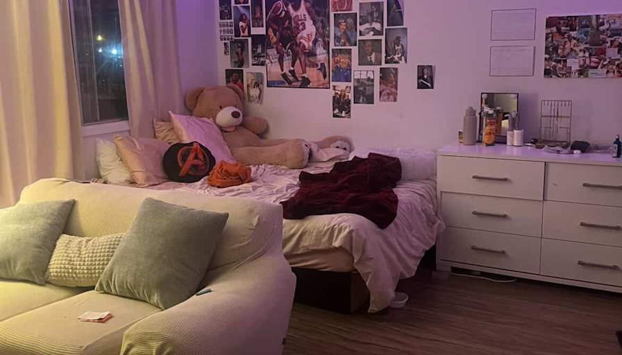 mia's room