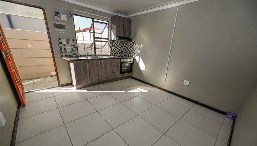 simon's room