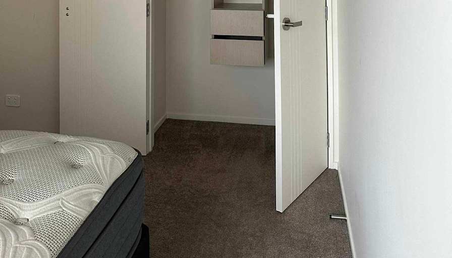 Han's room