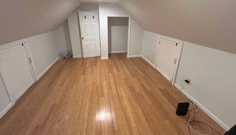 Carlos's room