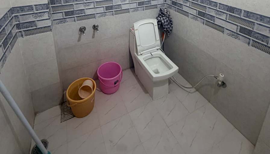 Agam Manan's room