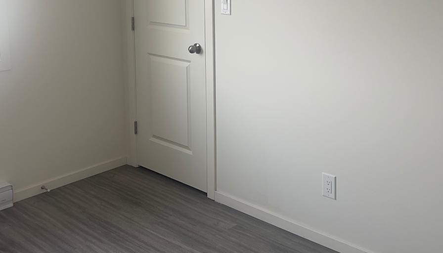 Akwesman's room