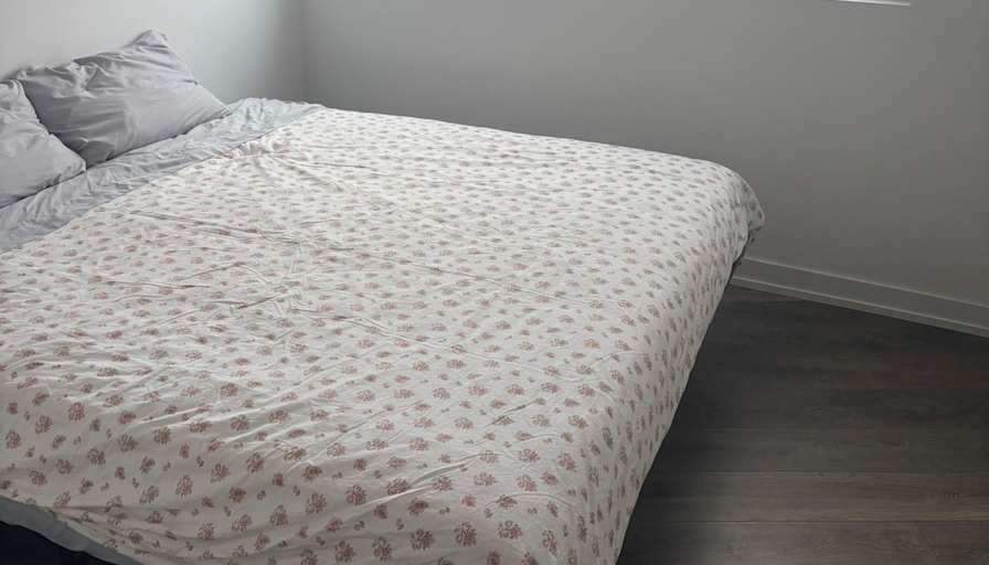 Emre's room