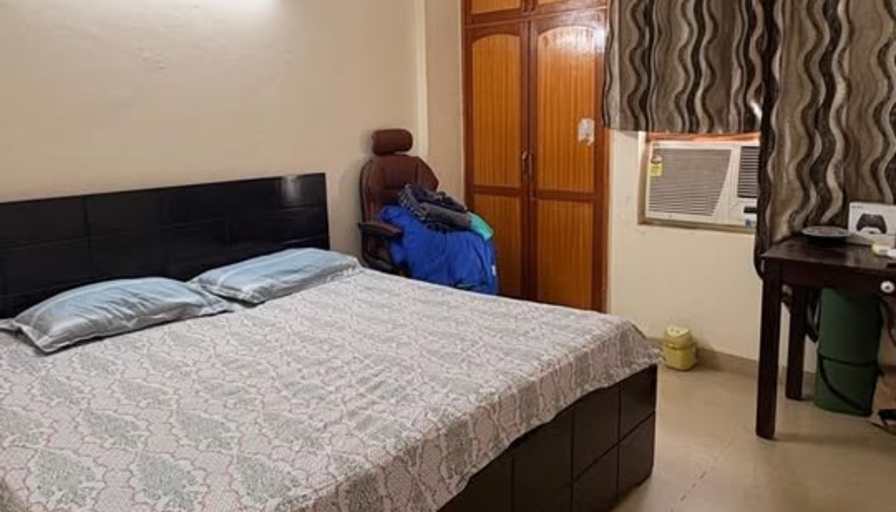 Shivam's room