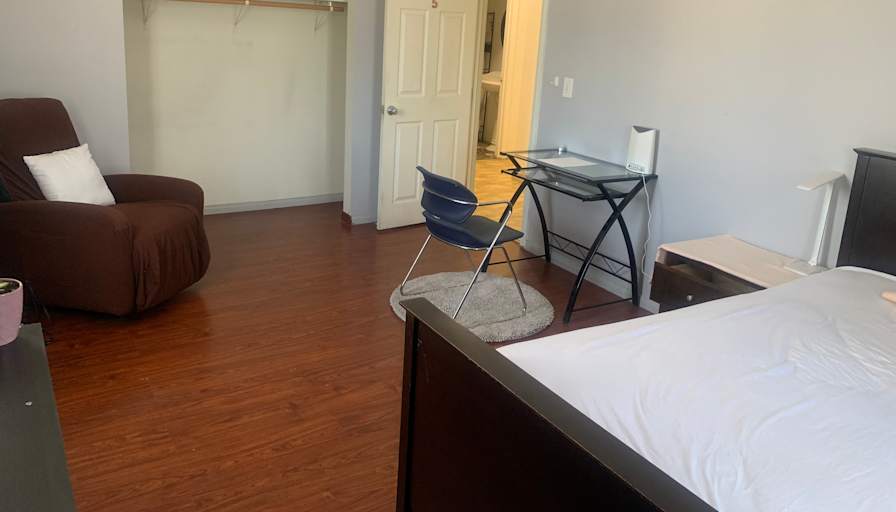 Student Housing's room