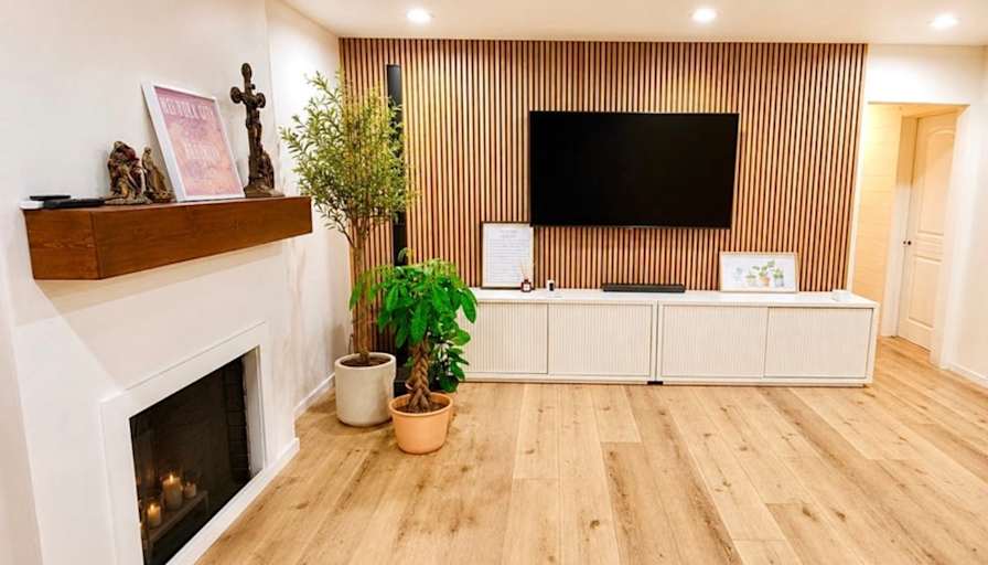 Anh Nguyen's room