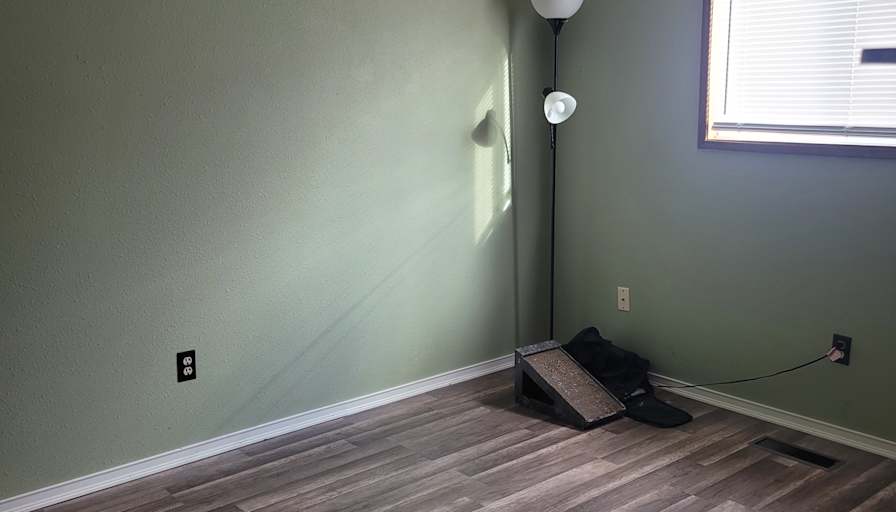 T's room