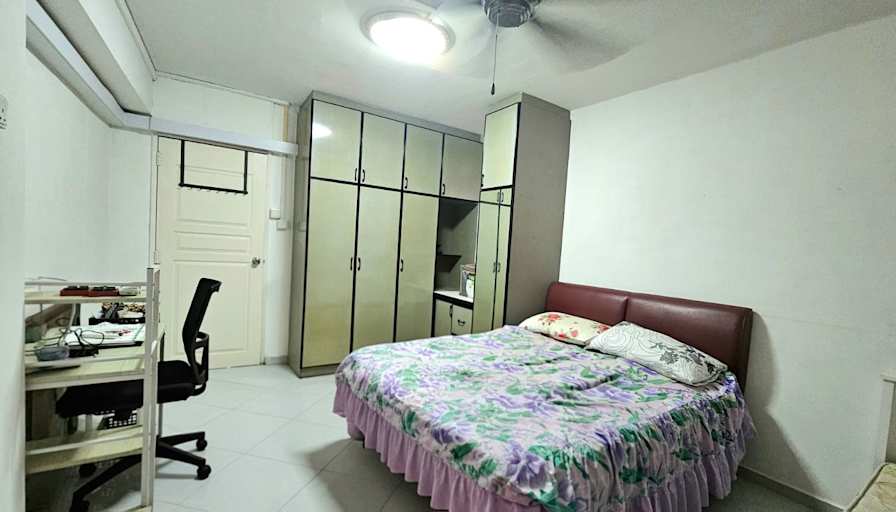 Bob's room