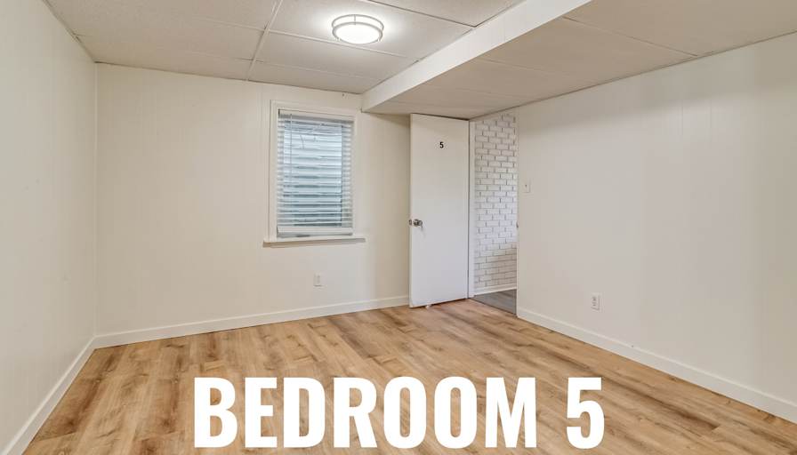 HomeCrew's room