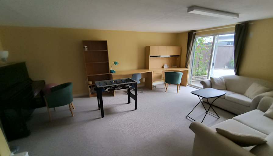 Ping Kan's room