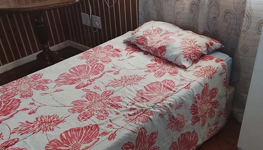 Dee's room