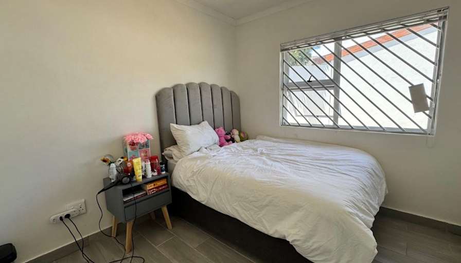 Ali Atcha's room