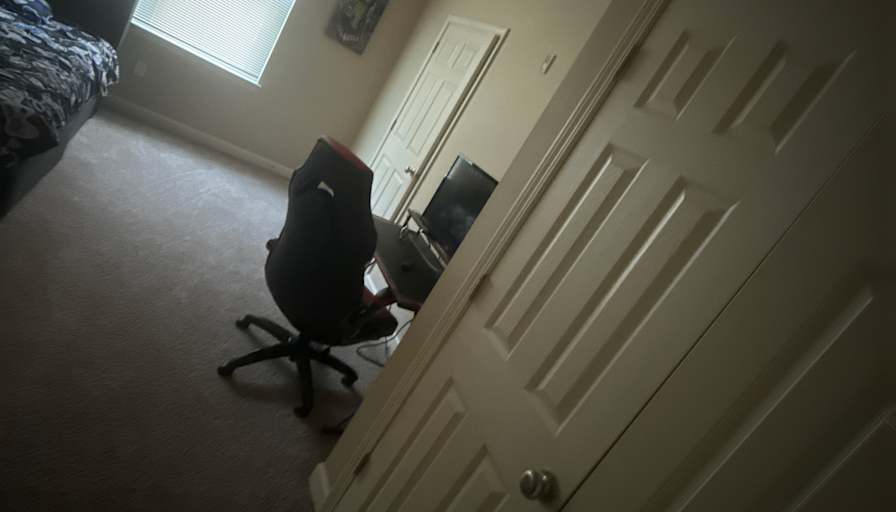 Zitemus Henderson's room