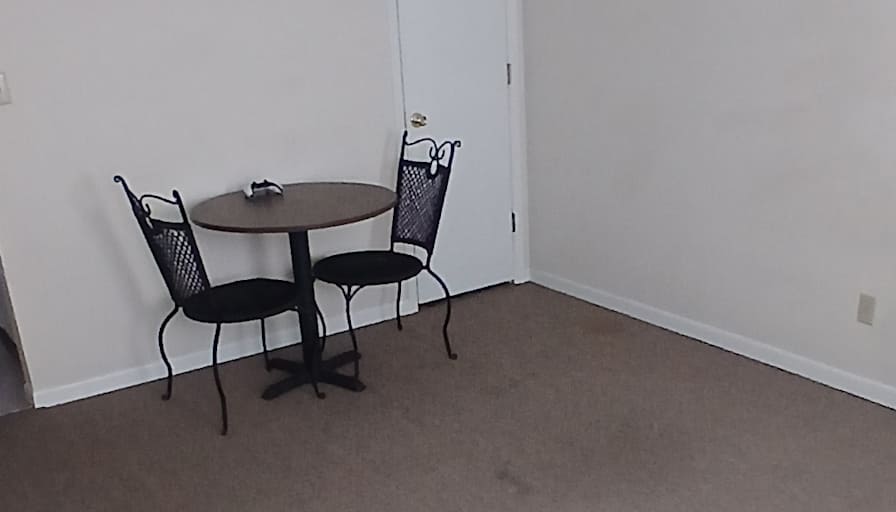 Benny's room