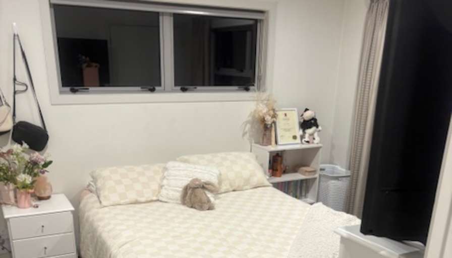 Simone's room