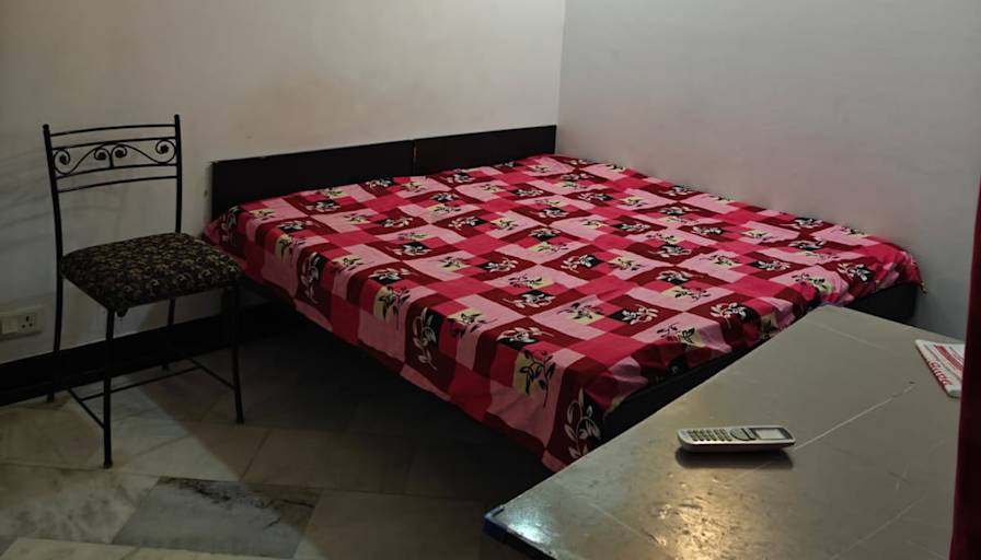 Milan Waits's room