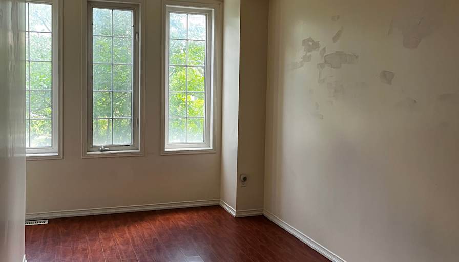 Henry Nguyen's room