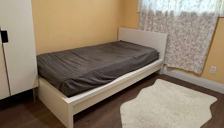 Jasmine's room