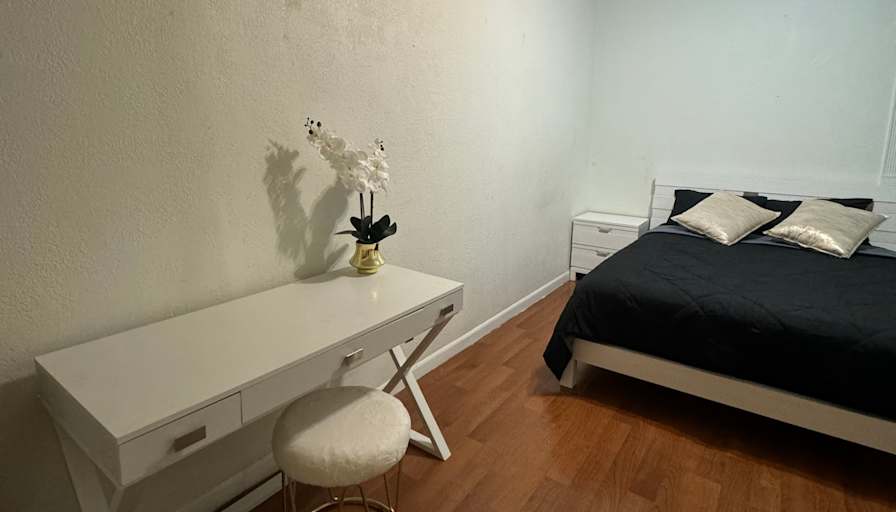 Mimi's room
