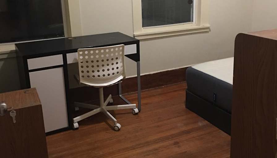 Hai's room