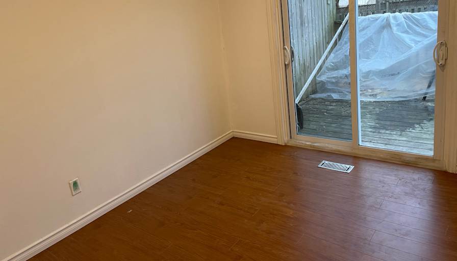 Liu's room