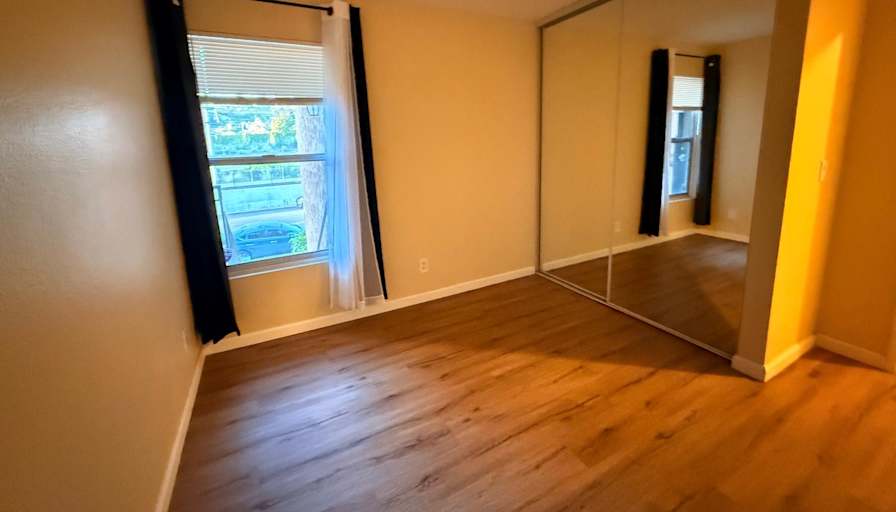 Sydni's room
