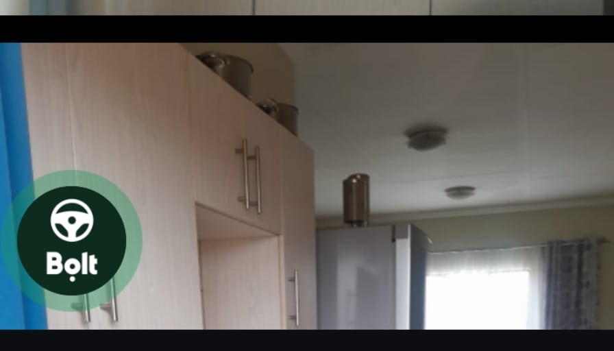 Phumz's room