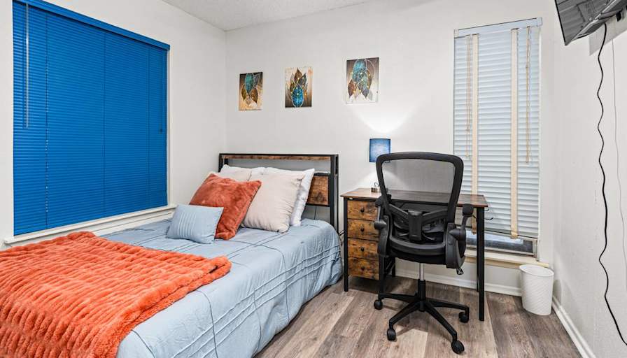 Private room for rent's room