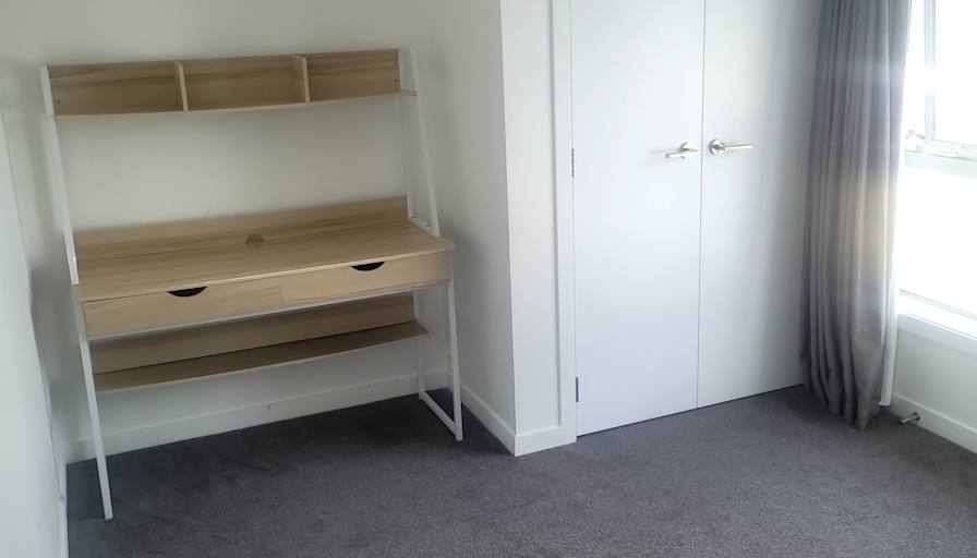 Tops's room