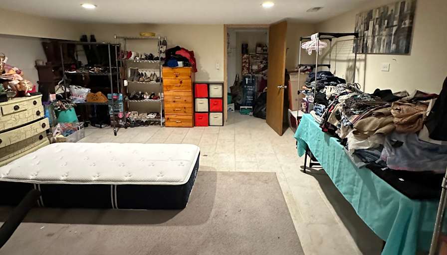 Luis Esteban Sanchez Bendezu's room