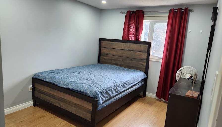 Moorthy's room
