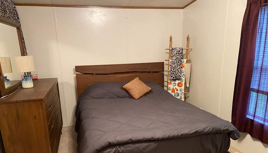 Greg's room