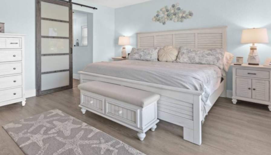 Rhea's room