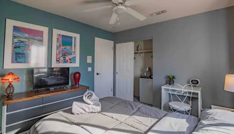 Mary J~'s room