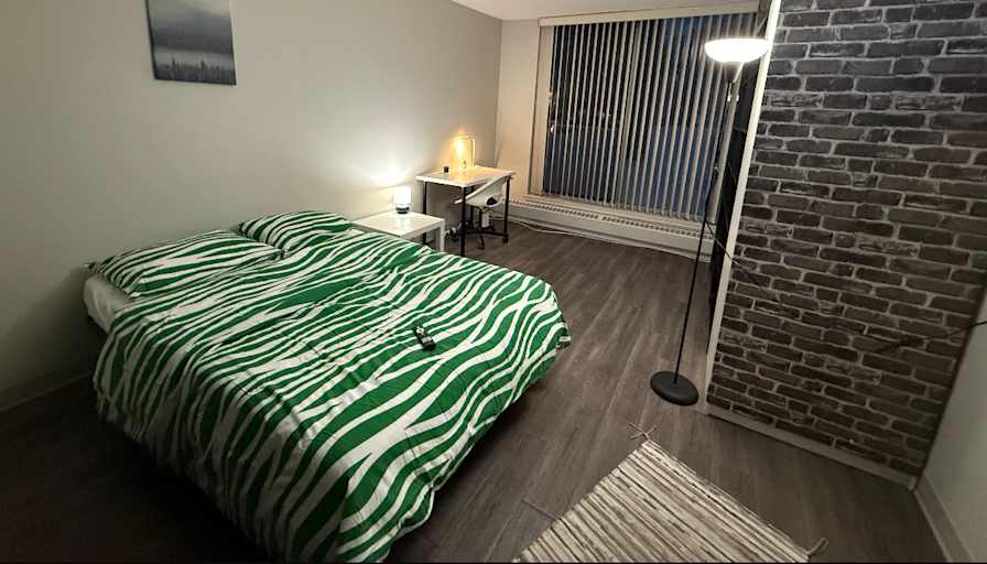 Mehmet's room