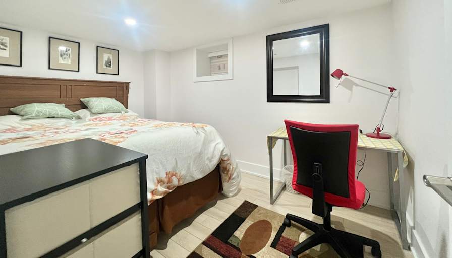 Mark Kay's room