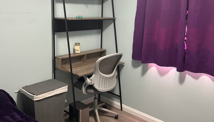 Jazlyn's room